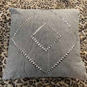 Grey/black distressed denim accent pillow w studs